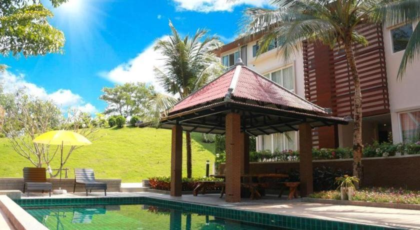 Royal Lee Resort And Spa Nai Yang Beach Exterior foto